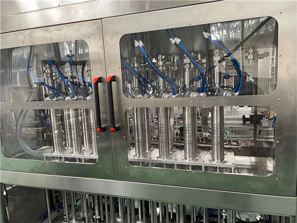 Butiran Mesin Pengisian Omboh Automatik